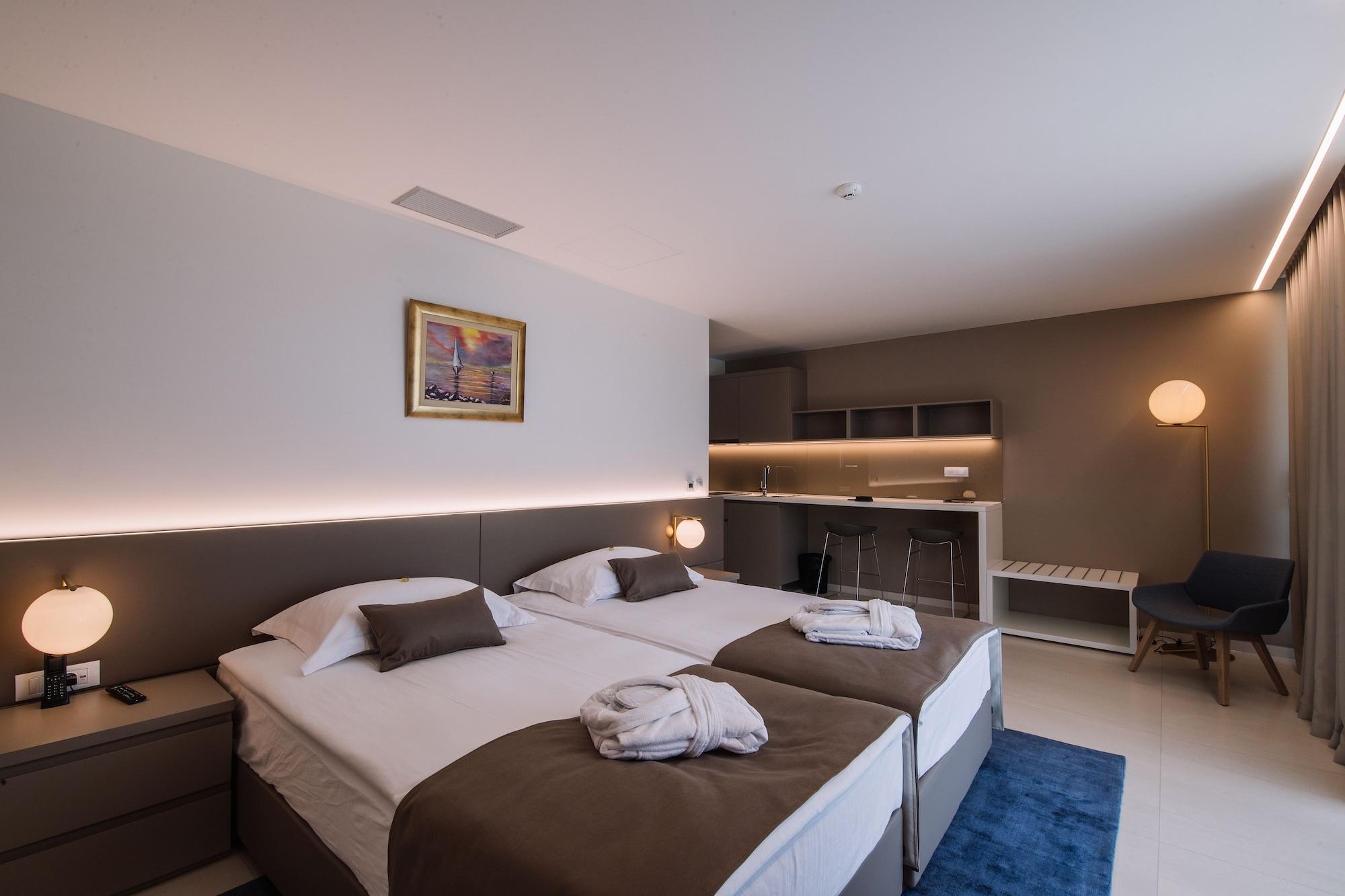 Aparthotel Joel Novalja Exteriör bild